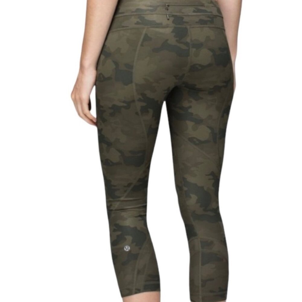 Lululemon Run INSPIRE CROP II Savasana Green Camo LUXTREME Crop Leggings 4 - Picture 7 of 7